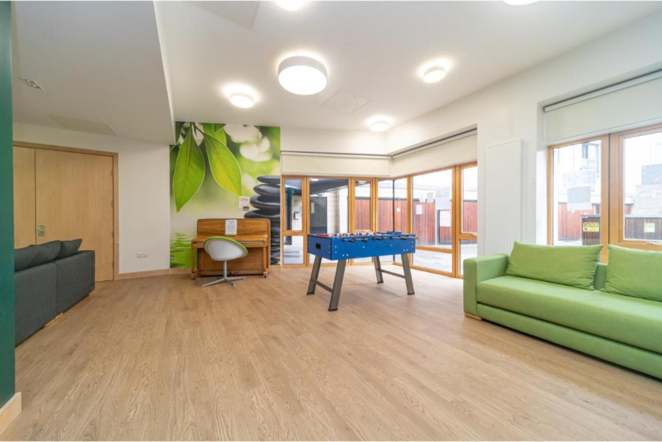 Joivy Affordable 3,4,5 And 12 Bed Private Flats Next To Royal Mile (Adults Only) — Photos 3